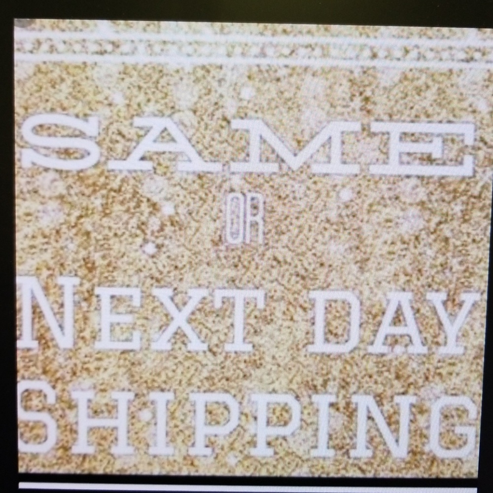 📬I live close to the post office.